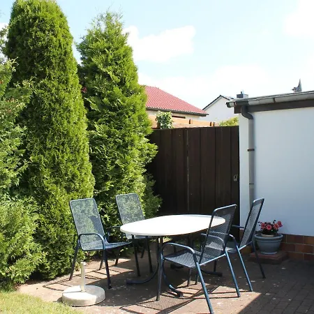 Quaint Bungalow With Garden In Germany * Рерик