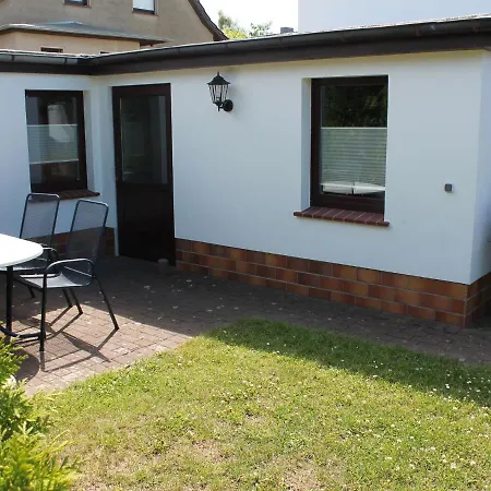Quaint Bungalow With Garden In Germany * Рерик